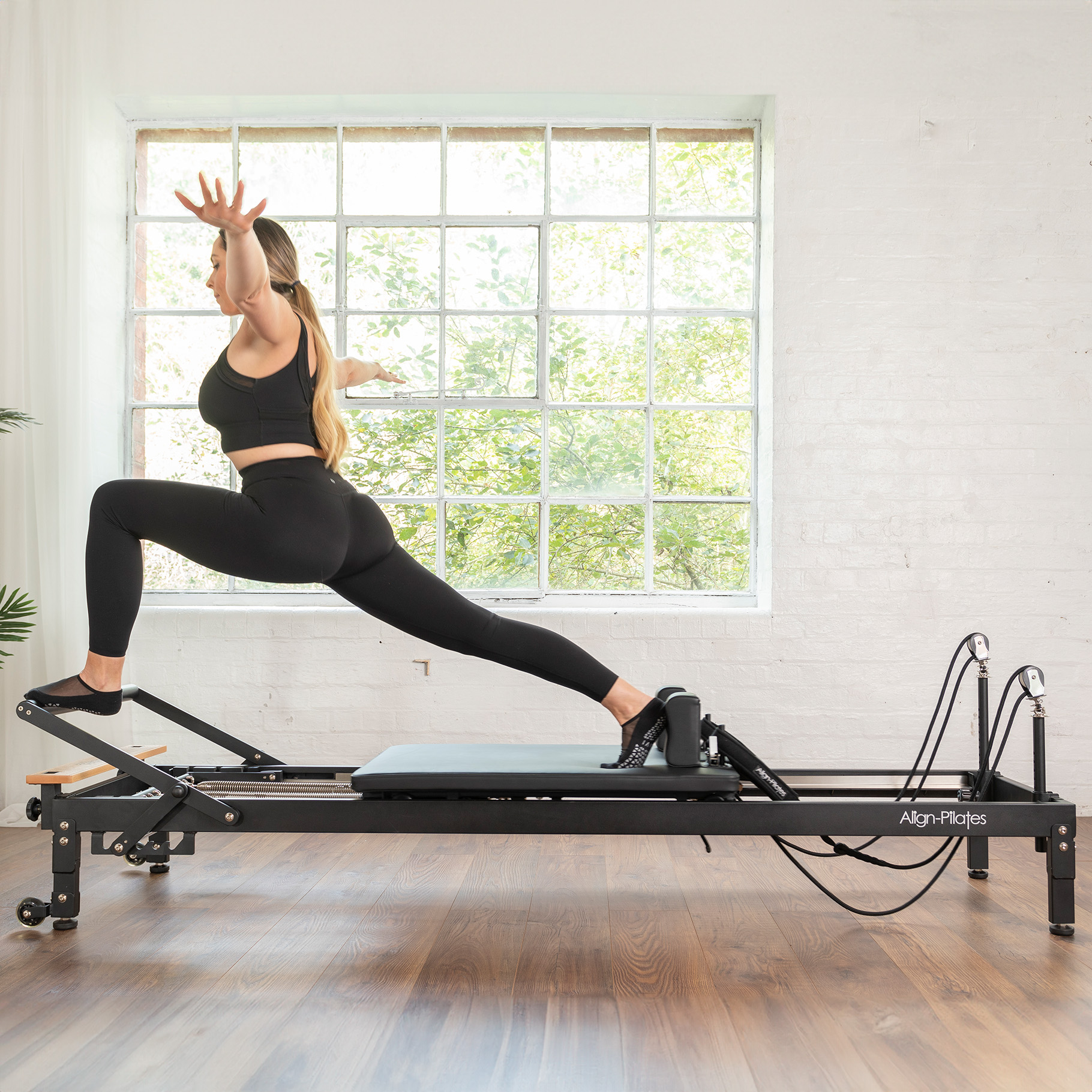 R8-Pro Reformer Black